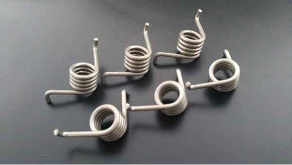 扭轉(zhuǎn)彈簧的結(jié)構(gòu)原理 先企彈簧不易變形,款式多樣
