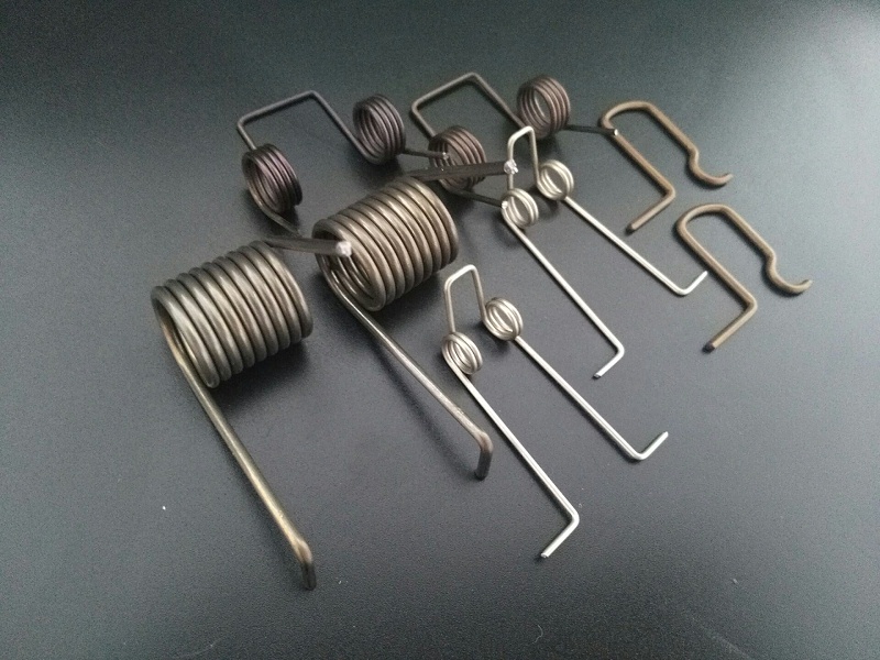 扭力彈簧