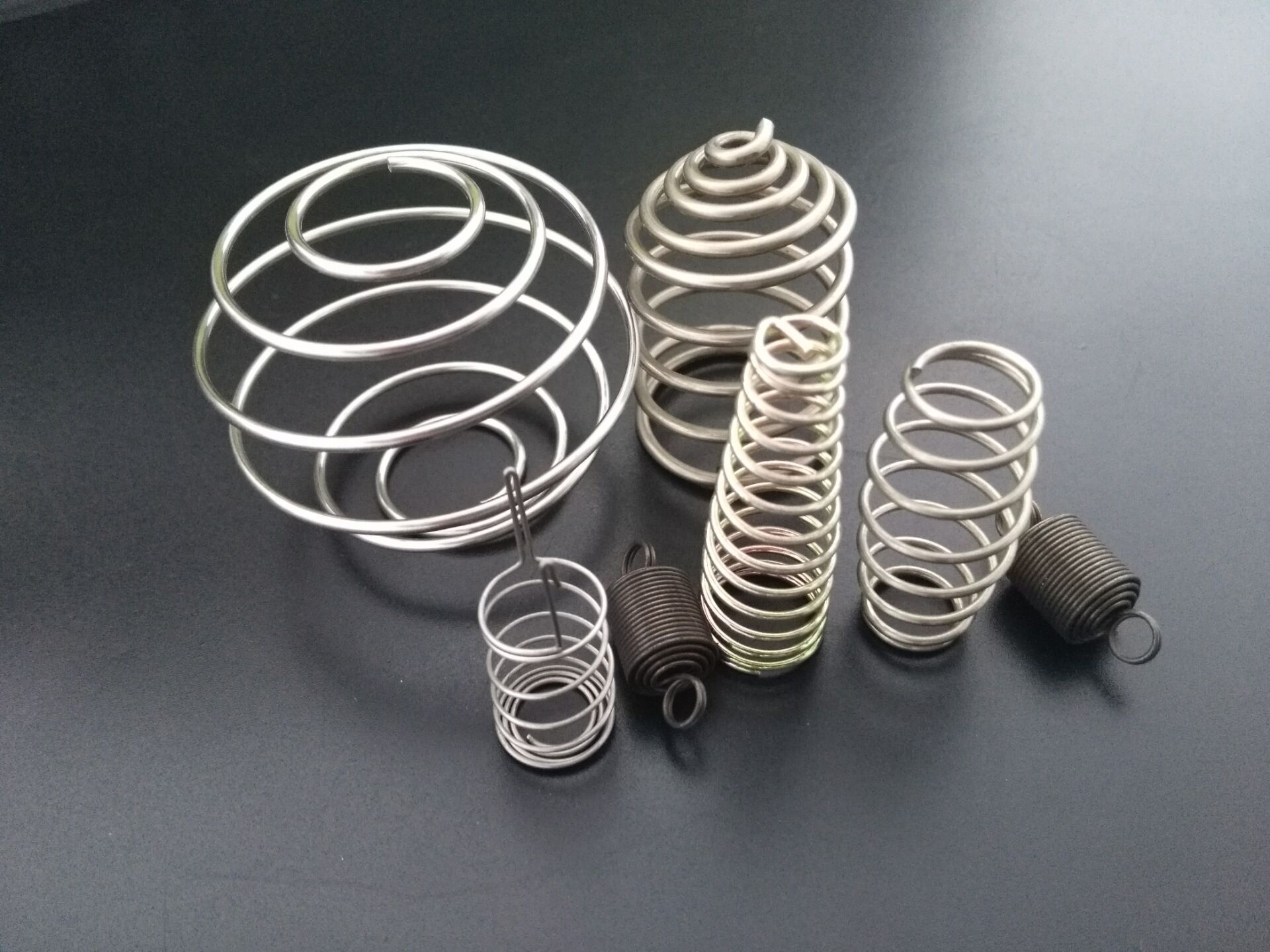 精密彈簧